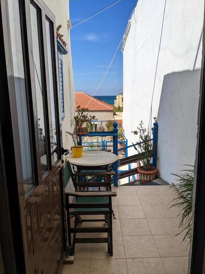 Holiday home 2-bedroom Blue & White House With Garden And *