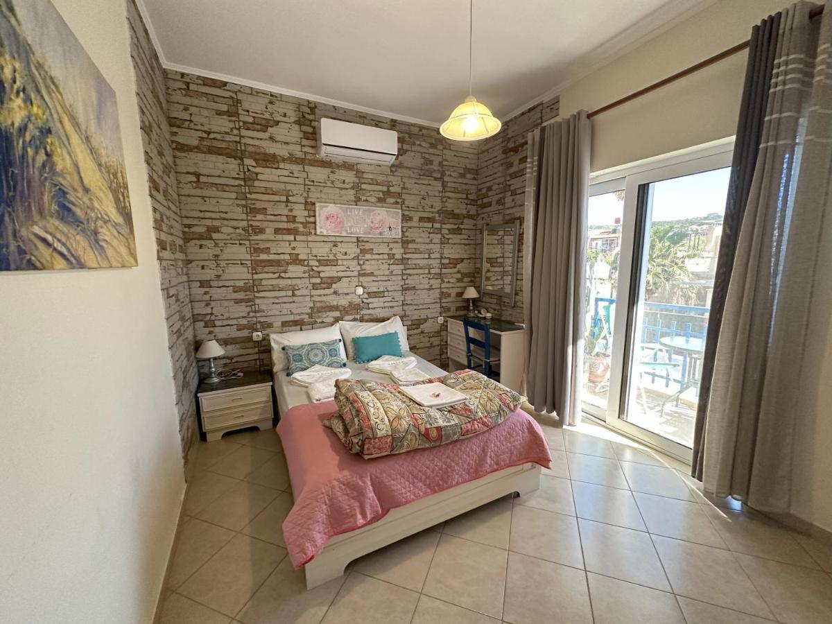 2-bedroom Blue & White House With Garden And * Platanias (Crete)
