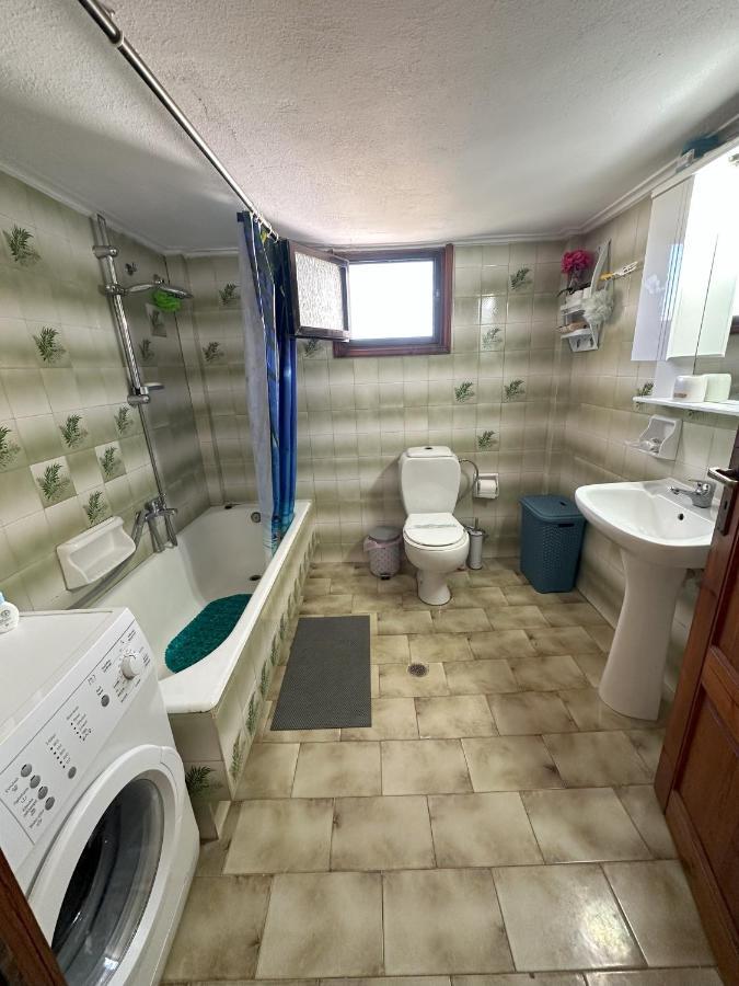 2-bedroom Blue & White House With Garden And * Platanias (Crete)