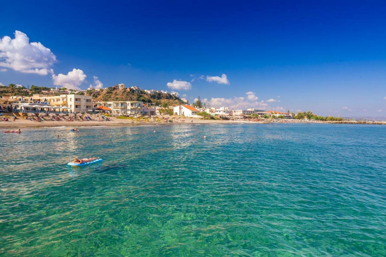 2-bedroom Blue & White House With Garden And Platanias (Crete)